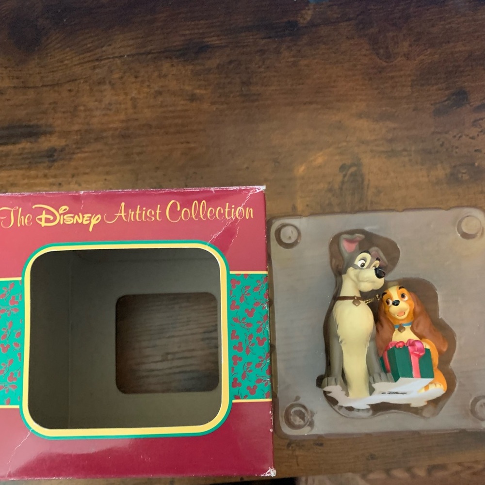Rare Disney Artist Collection Ornament Lady and the Tramp